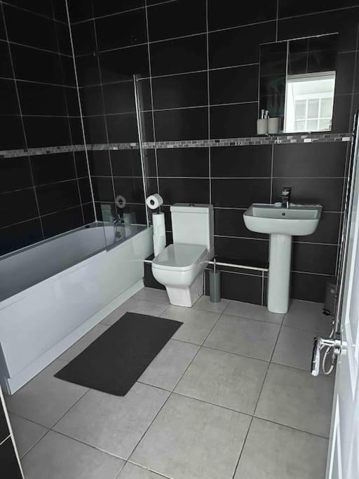 Modern Apartment, 1Km From City! Newcastle upon Tyne Dış mekan fotoğraf