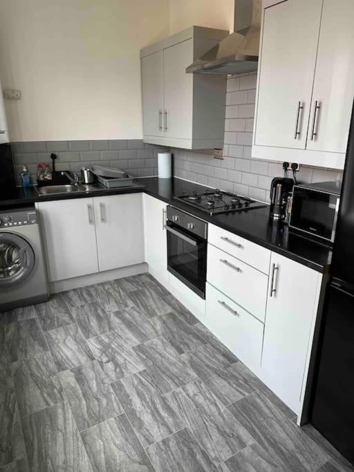 Modern Apartment, 1Km From City! Newcastle upon Tyne Dış mekan fotoğraf